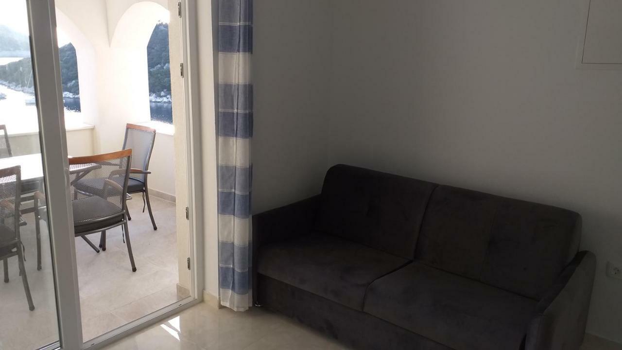 Apartment Zaklopatica Lastovo Exterior foto