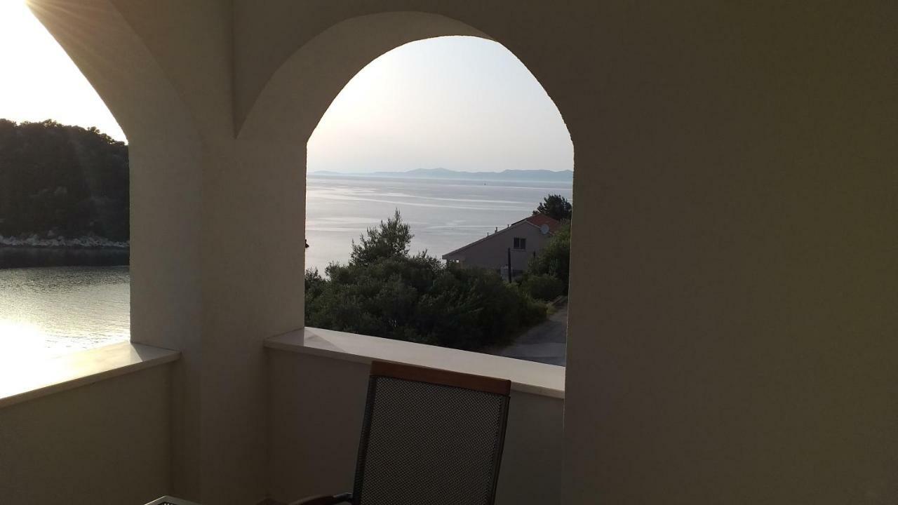 Apartment Zaklopatica Lastovo Exterior foto