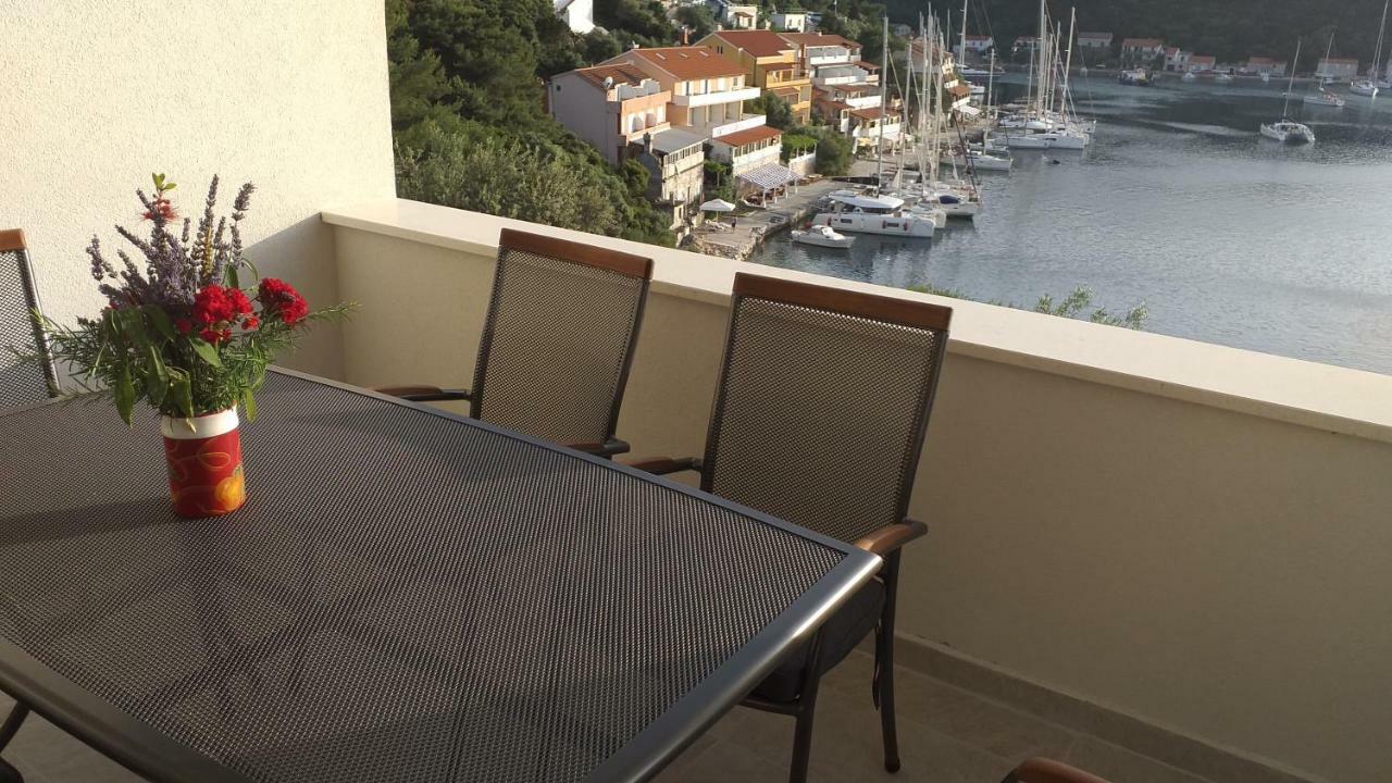 Apartment Zaklopatica Lastovo Exterior foto